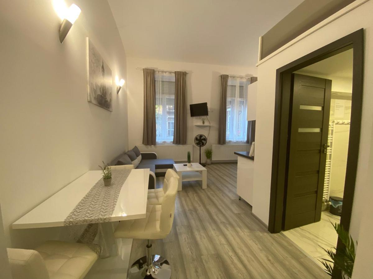 Belvárosi Apartman 3 Miskolc Esterno foto